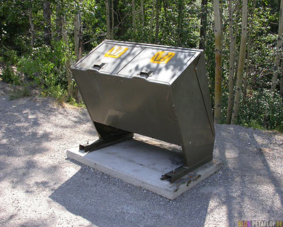 Bear-safe-Garbage-cans-baerensichere-Muelleimer-Pocahontas-Rocky-Mountains-Jasper-National-Park-Alberta-Canada-Kanada-DSCN9798.jpg