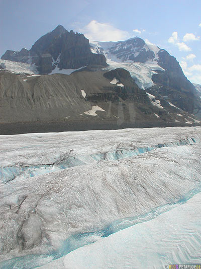 Brewster-Bus-Tour-Trip-on-Athabasca-Glacier-Gletscher-Columbia-Icefield-Jasper-National-Park-Rocky-Mountains-Alberta-Canada-Kanada-DSCN9520.jpg