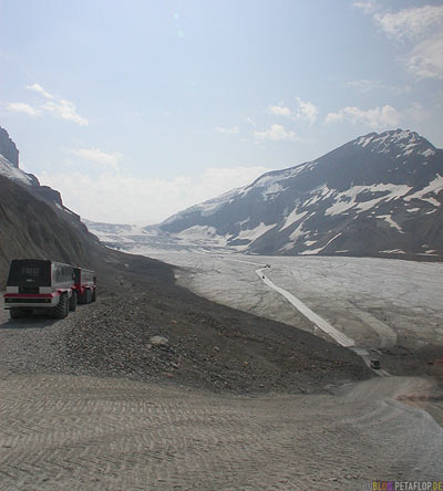 Bus-Tour-Trip-on-Athabasca-Glacier-Gletscher-Columbia-Icefield-Jasper-National-Park-Rocky-Mountains-Alberta-Canada-Kanada-DSCN9504.jpg