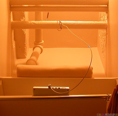 Closet-Laptop-Lock-Schloss-Marlborough-Hotel-331-Smith-Street-Winnipeg-Manitoba-Canada-Kanada-DSCN8540.jpg