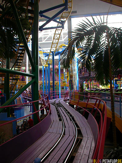 Galaxyland-Vergnuegungspark-West-Edmonton-Mall-Alberta-Canada-Kanada-DSCN9848.jpg