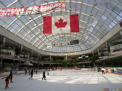 Ice-Rink-Eislaufbahn-Schlittschuhbahn--West-Edmonton-Mall-Alberta-Canada-Kanada-DSCN9860.jpg