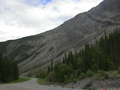 Northern-Rocky-Mountains-Alaska-Highway-British-Columbia-Canada-Kanada-DSCN0206.jpg