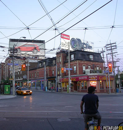 Queen-Street-West-Roncesvalles-Ave-King-Street-West-Toronto-Canada-Kanada-DSCN7557.jpg