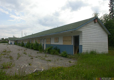 Rotten-Motel-verfallenes-near-Wawa-Trans-Canada-Highway-Ontario-Canada-Kanada-DSCN8112.jpg