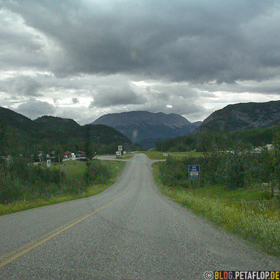 Toad-River-Northern-Rocky-Mountains-Alaska-Highway-British-Columbia-Canada-Kanada-DSCN0167.jpg