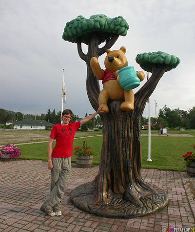 Winnie-the-Pooh-White-River-Trans-Canada-Highway-Ontario-Canada-Kanada-DSCN8126.jpg