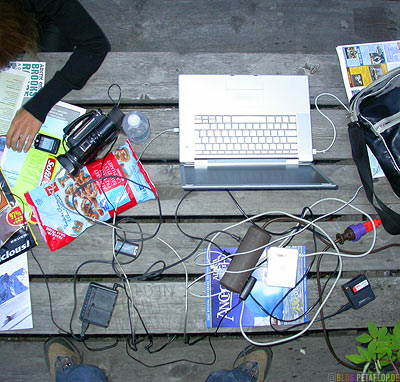 Camping-Equipment-Campingausruestung-MacBok-Pro-DV-Cam-Ice-Park-Campground-Campingsite-Campingplatz-Fairbanks-Alaska-USA-DSCN0994.jpg