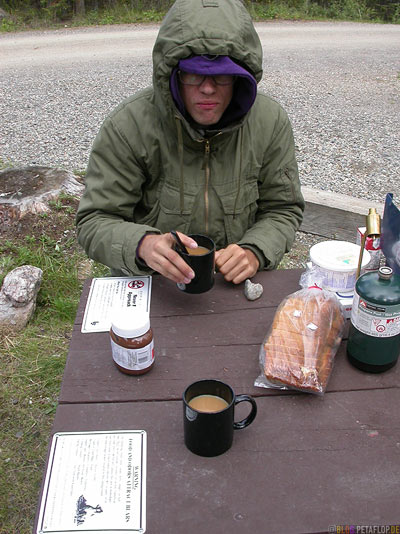 Morning-Coffee-Morgenkaffee-Savage-River-Campground-Campingplatz-Denali-National-Park-Nationalpark-Alaska-USA-DSCN1281.jpg