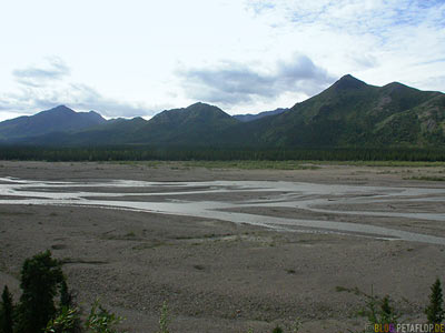 River-Valley-Flussebene-Fish-Creek-Shuttle-Bus-Denali-National-Park-Nationalpark-Alaska-USA-DSCN1158.jpg