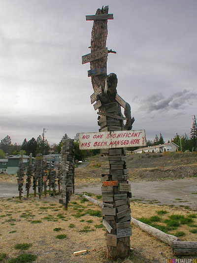 Signpost-Clinton-BC-British-Columbia-canada-Kanada-DSCN2753.jpg