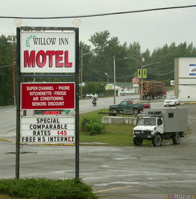 Willow-Inn-Motel-Unimog-Quesnel-BC-British-Columbia-canada-Kanada-DSCN2739.jpg