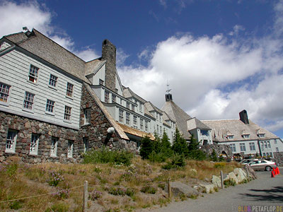 Mt-Mount-Hood-Timberline-Lodge-front-outside-Hotel-from-the-movie-Shining-Portland-Oregon-USA-DSCN3842.jpg