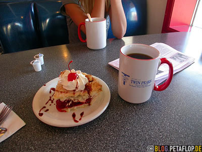 Original-Twin-Peaks-Cherry-Pie-Twedes-Cafe-Snoqualmie-North-Bend-David-Lynch-Double-R-RR-Restaurant-Washington-USA-DSCN3574.jpg