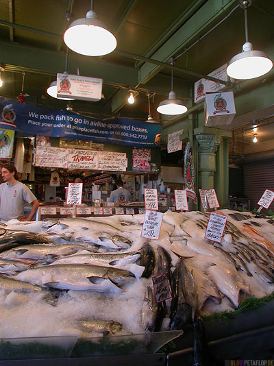 Pike-Market-Square-Waterfront-Downtown-Seattle-Washington-USA-DSCN3454.jpg