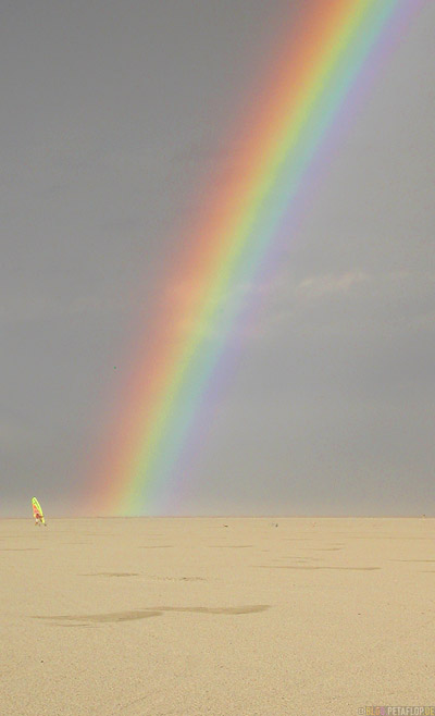 Regenbogen-Rainbow-Black-Rock-City-Burning-Man-2007-Friday-Freitag-Black-Rock-Desert-Nevada-USA-DSCN4467.jpg