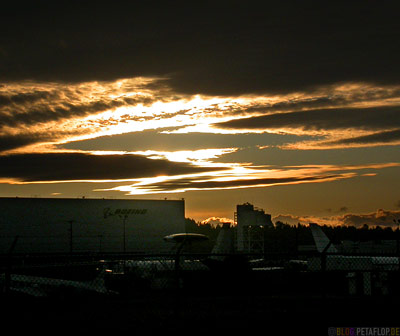 Sunset-Sky-over-Boeing-Abendhimmel-Sonnenuntergang-Seattle-Washington-USA-DSCN3686.jpg