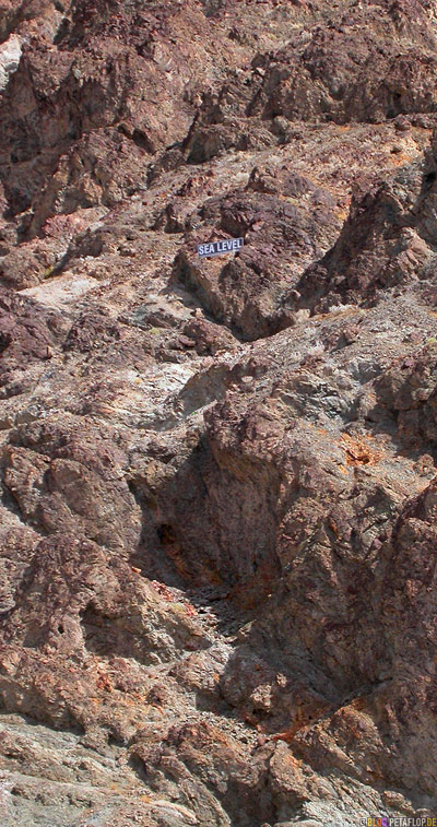 Badwater-Death-Valley-lowest-Point-of-North-America-tiefster-Punkt-Nordamerikas-California-Kalifornien-USA-DSCN5805.jpg