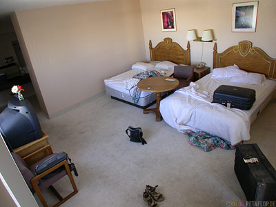 Beds-Rodeway-Inn-Motel-Hotel-Page-Arizona-USA-DSCN6382.jpg