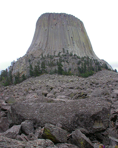 big-rock-piece-grosser-Felsbrocken-Devils-Tower-National-Monument-Close-Encounters-Begegnung-der-dritten-Art-Wyoming-USA-00381.jpg