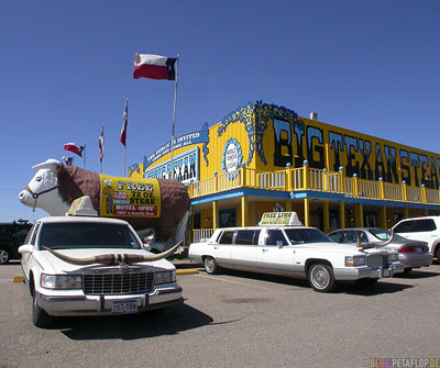 car-hood-bonnet-longhorn-Langhorn-Rinderhoerner-Motorhaube-Auto-Big-Texan-Steak-Ranch-House-Steakhaus-old-route-66-Amarillo-Texas-USA-DSCN7318.jpg