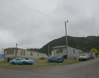 Cars-Trailers-Containerhaeuser-Sundance-Wyoming-USA-DSCN7127.jpg