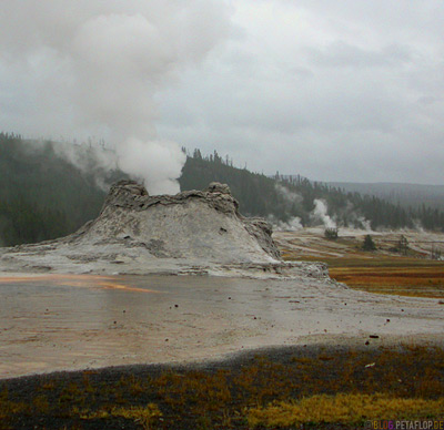 Castle-Geysir-geyser-hot-spring-heisse-Quelle-Yellowstone-National-Park-Wyoming-USA-DSCN6835.jpg
