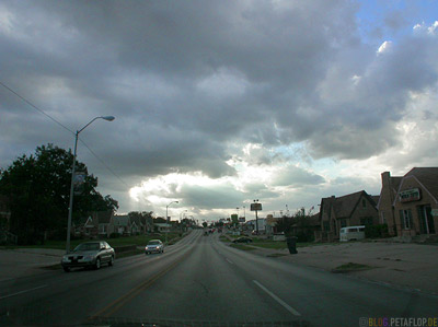 clouds-road-Oklahoma-City-Oklahoma-OK-USA-DSCN7346.jpg