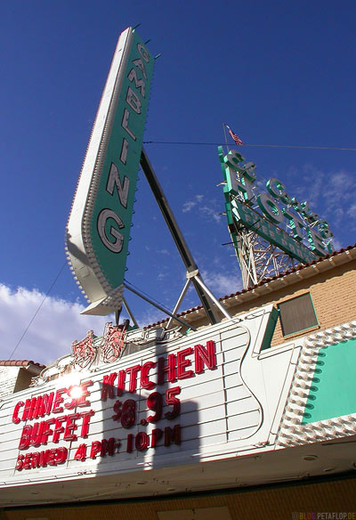 El-Cortez-Hotel-Casino-Neon-Fremont-Street-Fremont-East-District-Las-Vegas-Nevada-USA-DSCN5938.jpg