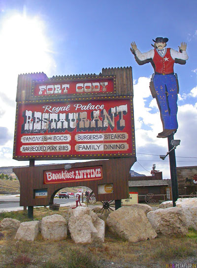 Fort-Cody-Royal-Palace-Restaurant-Cody-Wyoming-USA-DSCN6941.jpg