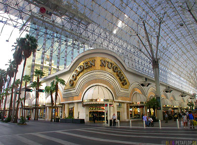 Golden-Nugget-Casino-Sky-Parade-Fremont-Street-Las-Vegas-Nevada-USA-DSCN5927.jpg