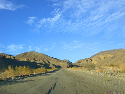 Hills-Mountains-Road-Strasse-Death-Valley-Deathvalley-Desert-Wueste-California-Kalifornia-USA-DSCN5658.jpg