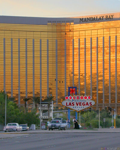 welcome to las vegas nevada sign. Mandalay-Bay-Neon-Sign-Welcome