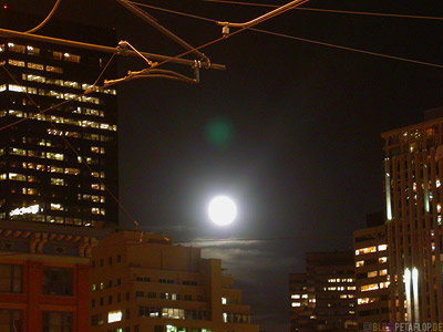 Mond-ueber-Moon-over-Downtown-Denver-Colorado-USA-DSCN7246.jpg