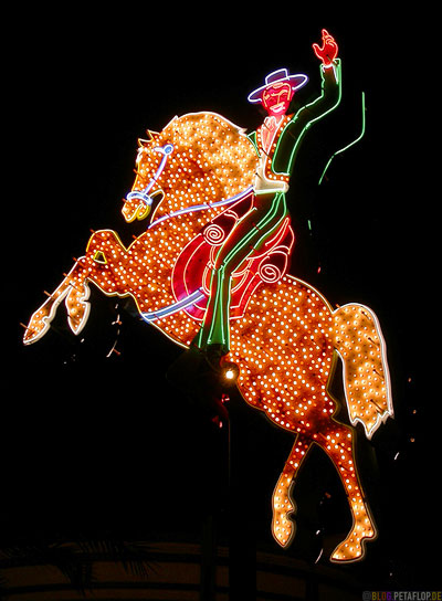 Neon-Museum-Cowboy-Horse-Fremont-Street-Fremont-East-District-Las-Vegas-Nevada-USA-DSCN6060.jpg