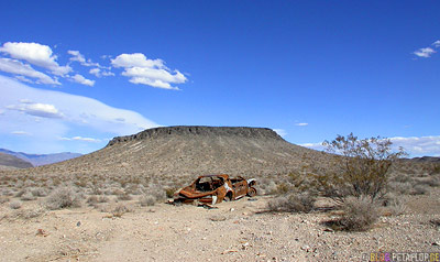 shot-rusty-car-Death-Valley-California-Kalifornien-USA-DSCN5834.jpg