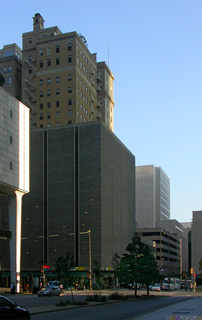 Skyscraper-Hochhaus-Wolkenkratzer-Downtown-Dallas-Texas-TX-USA-DSCN7510.jpg