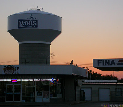 water-tower-wasserturm-Fina-gas-station-tankstelle-sunset-downtown-city-wim-wenders-paris-texas-tx-usa-DSCN7680.jpg