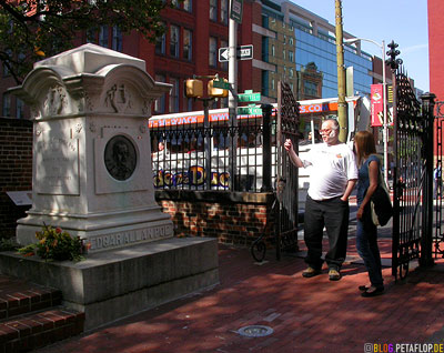 Burial-Place-Gravestone-tombstone-Grabstein-Edgar-Allan-Poe-Baltimore-Maryland-USA-DSCN8407.jpg