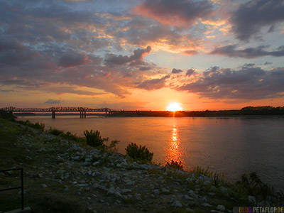 Harahan-Bridge-Sunset-Sonnenuntergang-Mississippi-Bridge-Memphis-Tennessee-TN-USA-DSCN7884.jpg