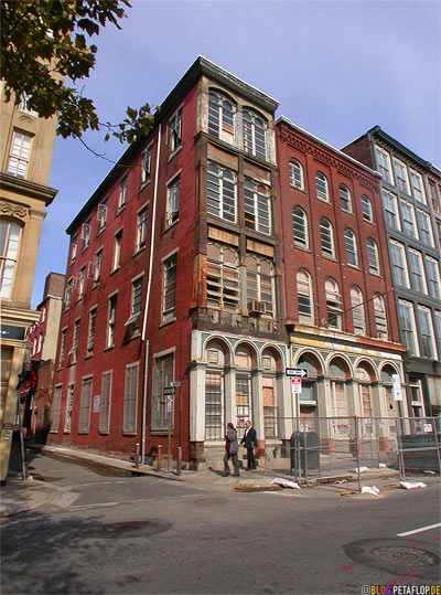 old-building-Bank-Street-Philadelphia-Pennsylvania-USA-DSCN8435.jpg