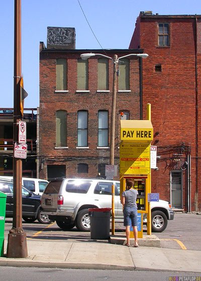 parking-lot-pay-here-parkautomat-debt-wisp-graffiti-Nashville-Tennessee-TN-USA-DSCN7989.jpg