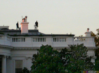 terrorists-on-the-roof-of-the-white-house-terroristen-auf-dem-dach-des-weissen-hauses-National-Mall-Washington-DC-USA-DSCN8354.jpg