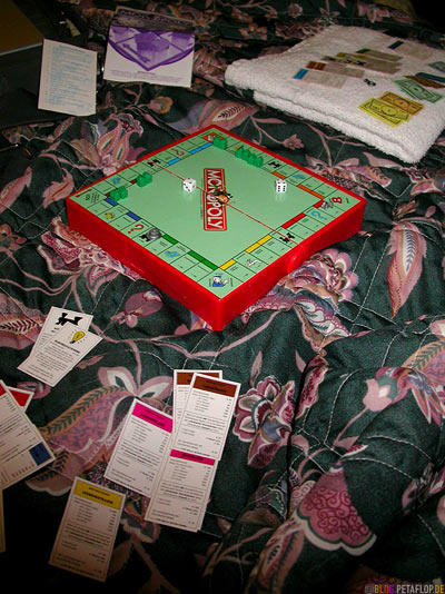 Travel-Reise-Monopoly-mini-Motel-bed-Bett-Washington-DC-USA-DSCN8360.jpg