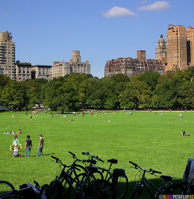 central park new york sign. Bicycles-Central-Park-New-York