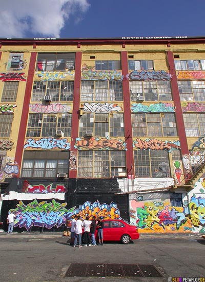 Graffiti-Five-Points-5Pointz-warehouse-Lagerhalle-Brooklyn-New-York-City-USA-DSCN8741.jpg