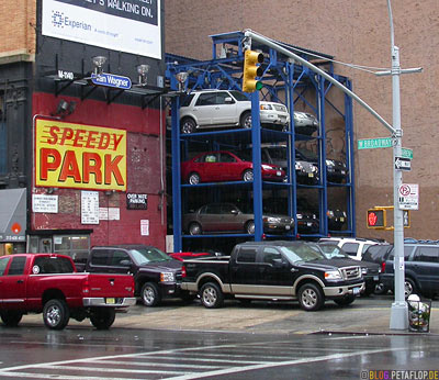 Speedy-Park-Overnite-Parking-Lift-Escalator-Aufzug-Broadway-Warren-Street-NYC-Manhattan-New-York-City-USA-DSCN8588.jpg