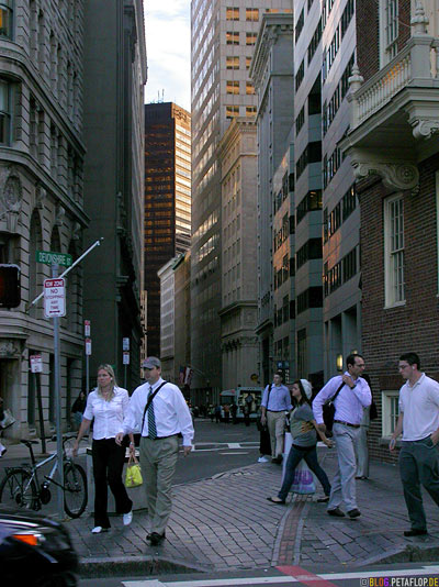 Devonshire-Street-Old-State-House-Downtown-Boston-Massachusetts-MA-USA-DSCN8899.jpg